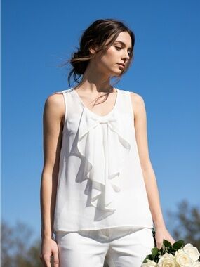 Iz Byer White Sleeveless Ruffle Front Camisole